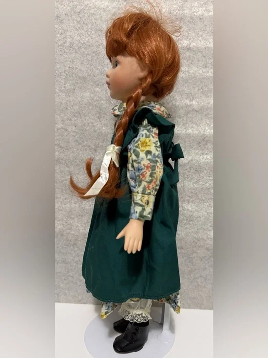16โ Anne of Green Gables porcelain doll - Picture 4 of 10